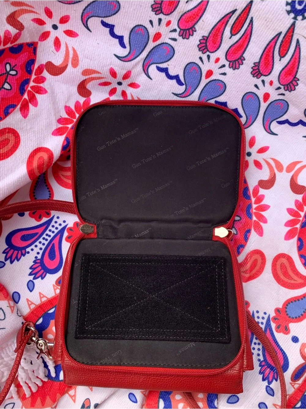 Gun Tote N Mamas compact wine
